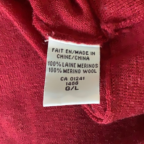 Long sleeved fine wool sweater with turtleneck. - Picture 4 of 7